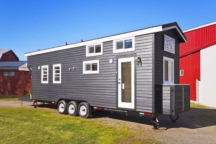 This Tiny House On Wheels Is Perfect (8 pics)