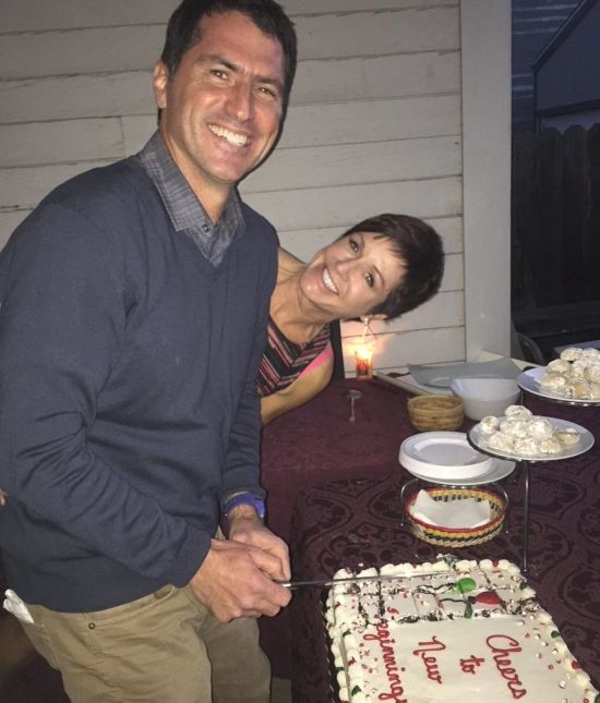Parents Make Their Split Less Awkward By Throwing A Divorce Party (6 pics)
