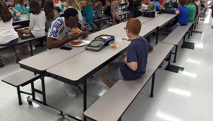 Wonderful Images That Will Restore Your Faith In Humanity In 2016 (20 pics)