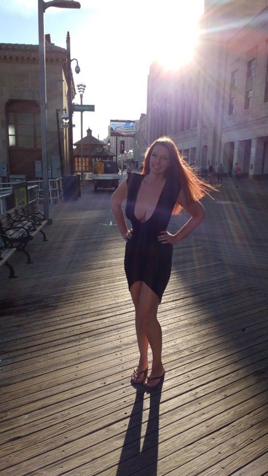 Women In Tight Dresses Are A Dream Come True (40 pics)