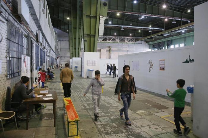 Tempelhof Airport Is Now Germany's Biggest Refugee Camp (12 pics)