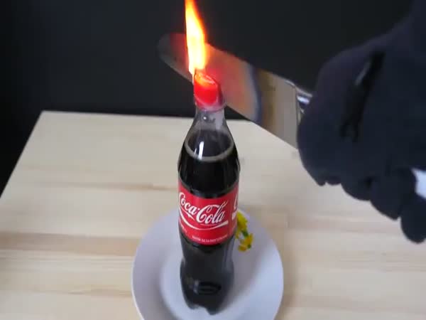 Knife VS Coke