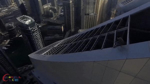 Daring People Who Like To Live Life To The Extreme (27 gifs)