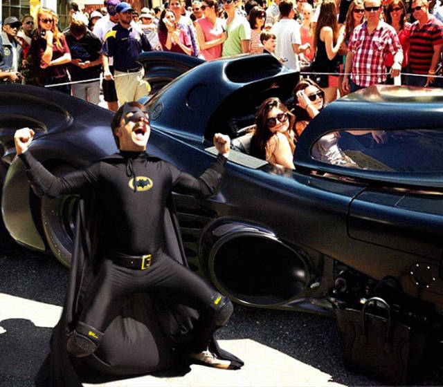 Guy Photoshops Himself Into Hilarious Photos With Kendall Jenner (60 pics)