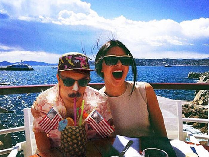 Guy Photoshops Himself Into Hilarious Photos With Kendall Jenner (60 pics)