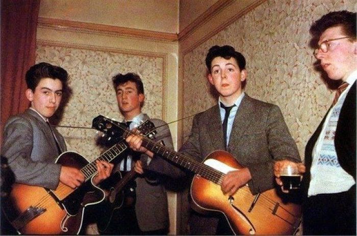 Rare Early Photos Of Some Of The Most Iconic Rock Bands Ever (21 pics)