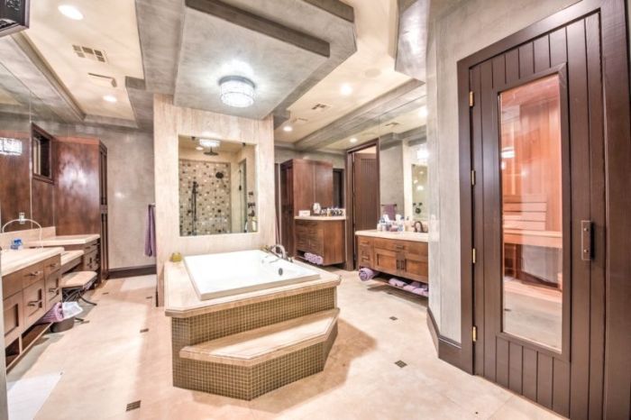 Dan Bilzerian's Las Vegas Bachelor Pad Is Now On The Market (28 pics)