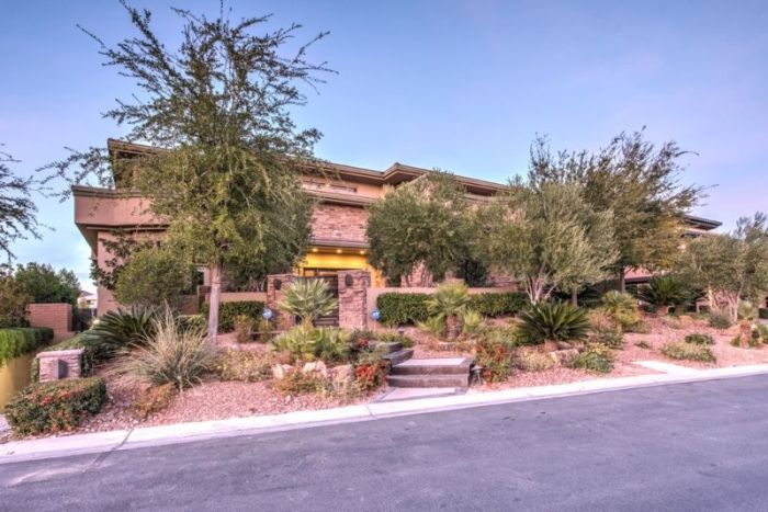 Dan Bilzerian's Las Vegas Bachelor Pad Is Now On The Market (28 pics)
