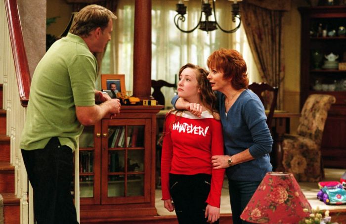 The Truth About Why Actors And Actresses Were Written Out Of TV Shows (17 pics)