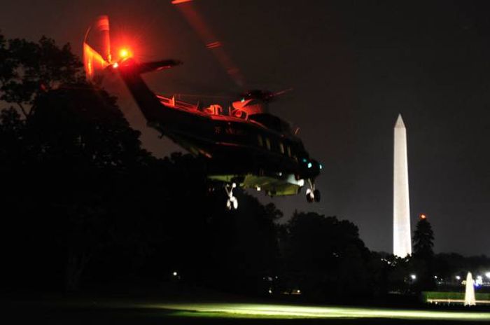 A Look Inside The President's Marine One Helicopter (12 pics)