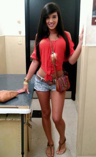 Sometimes Sexy Short Shorts Just Aren't Short Enough (34 pics)