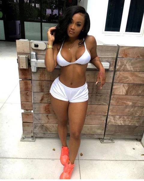 Sometimes Sexy Short Shorts Just Aren't Short Enough (34 pics)