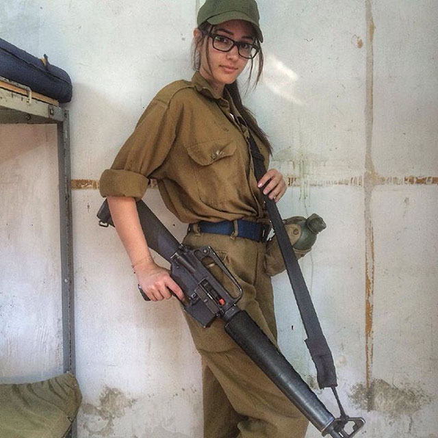 Say Hello To The Hot Women Of The Israeli Defense Force (31 pics)