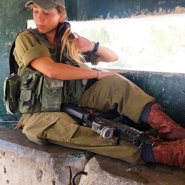 Say Hello To The Hot Women Of The Israeli Defense Force (31 pics)