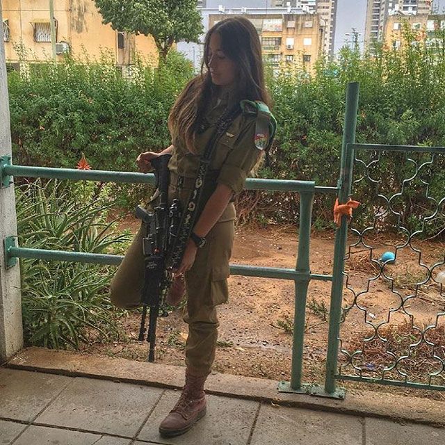 Say Hello To The Hot Women Of The Israeli Defense Force (31 pics)