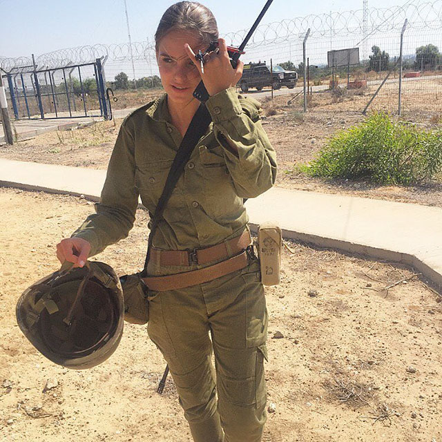 Say Hello To The Hot Women Of The Israeli Defense Force (31 pics)