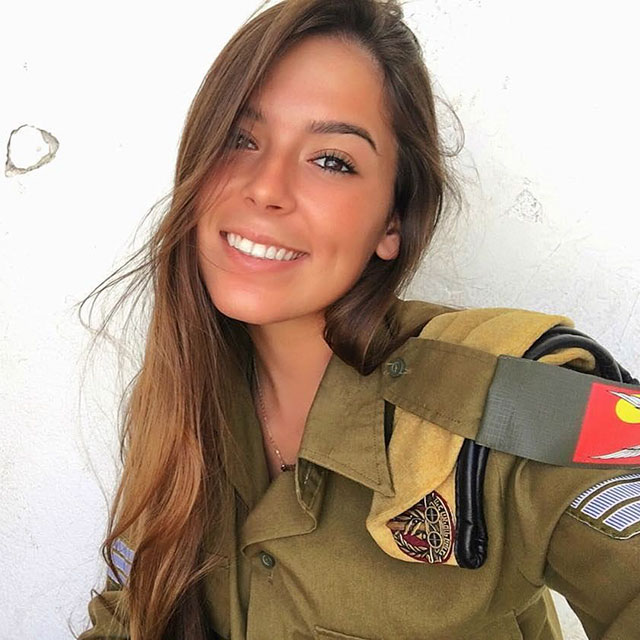 Say Hello To The Hot Women Of The Israeli Defense Force (31 pics)