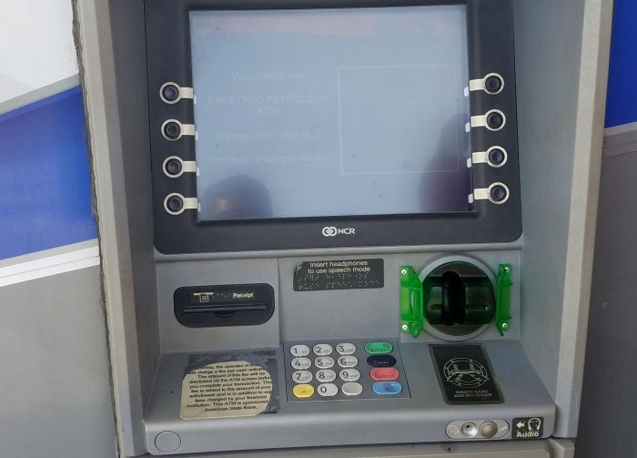 Unsecure ATM Discovered In Houston (8 pics)