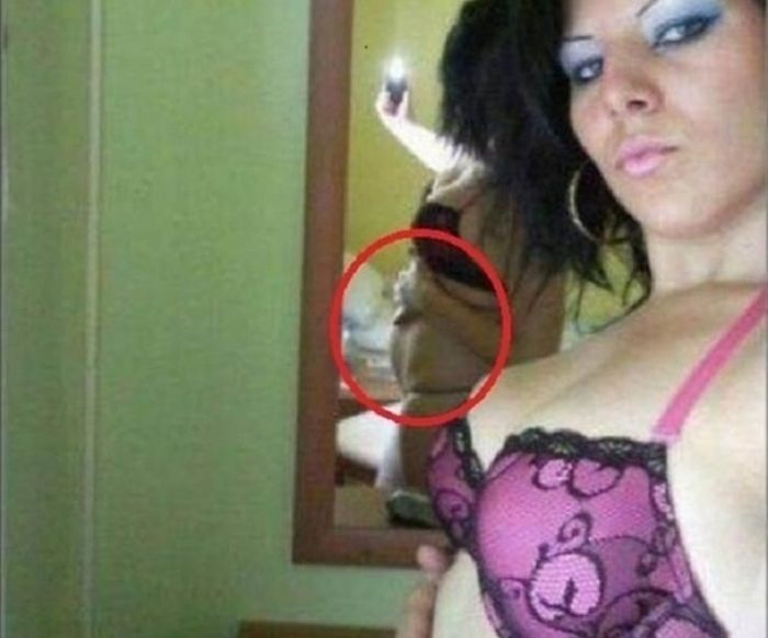 Extremely Embarrassing Moments Captured On Camera (20 pics)