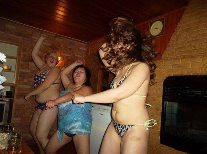 Every Man Needs A Party Girl In Their Life (36 pics)