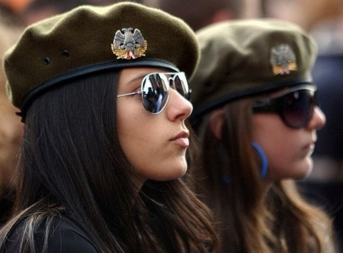 Hot Serbian Women Who Look Good In Uniform (35 pics)