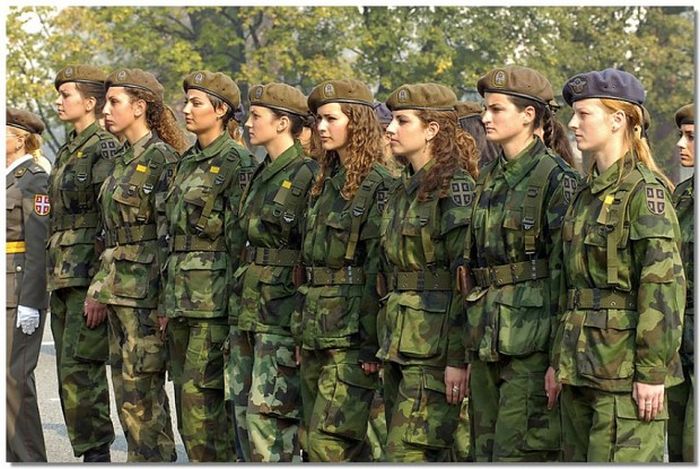 Hot Serbian Women Who Look Good In Uniform (35 pics)