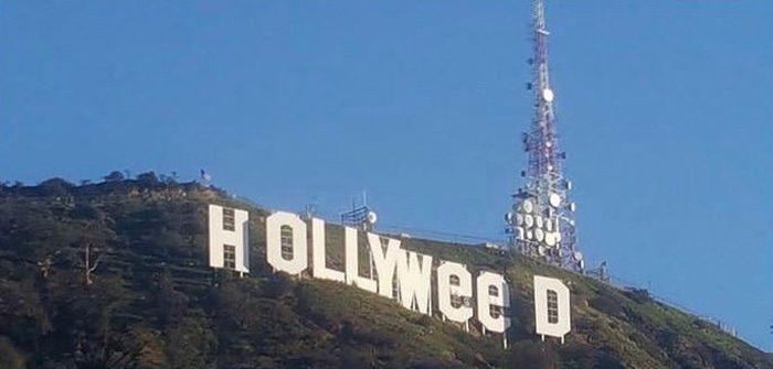 Someone Pulled The Ultimate Prank At The Hollywood Sign For New Year's (2 pics)