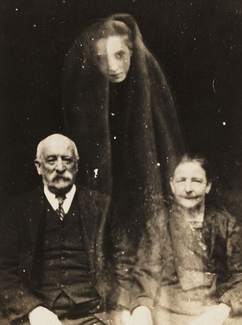 The First Ghosts Ever Caught On Camera (22 pics)