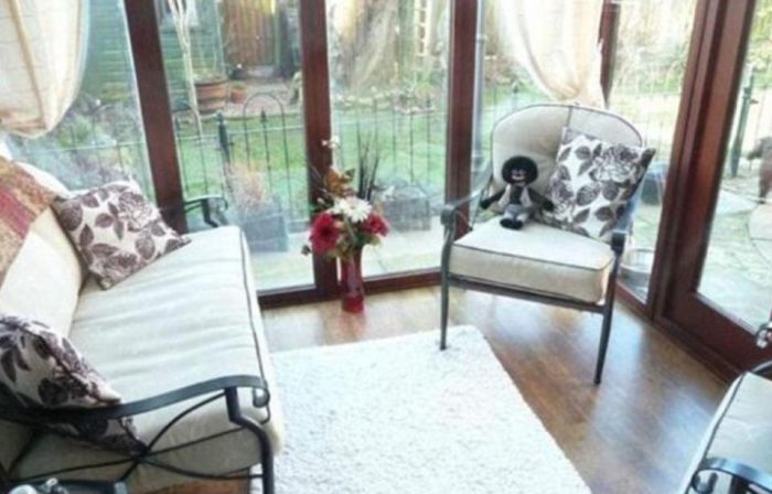 Woman Finds Racist Doll In Real Estate Listing (3 pics)