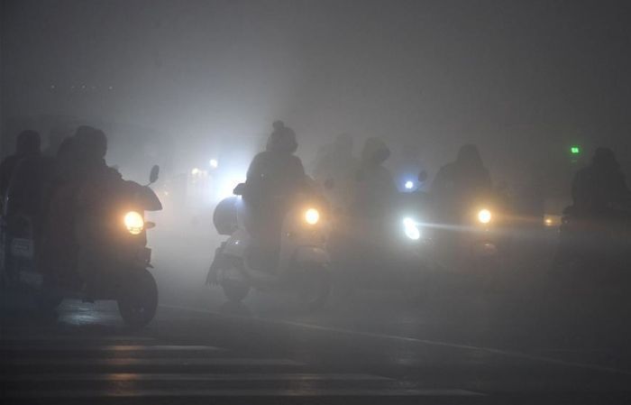 China Issues Red Alert For Fog For The First Time (9 pics)