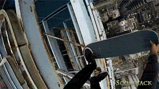 Daring People Who Showed No Fear While Cheating Death (15 gifs)