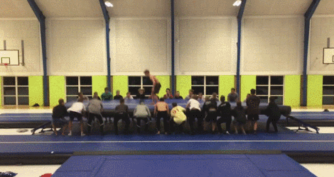 Daring People Who Showed No Fear While Cheating Death (15 gifs)
