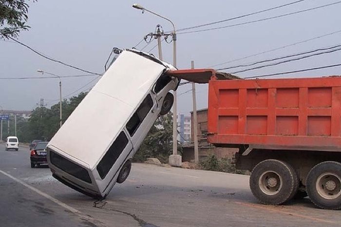 The Worst Driving Fails You're Ever Going To See (29 pics)