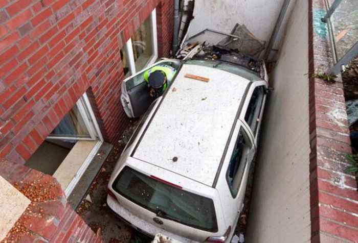 The Worst Driving Fails You're Ever Going To See (29 pics)