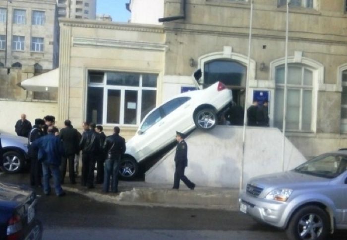 The Worst Driving Fails You're Ever Going To See (29 pics)