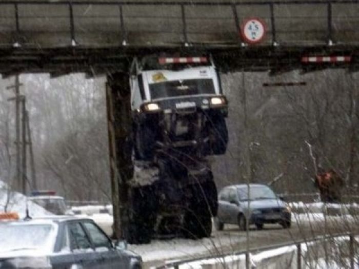 The Worst Driving Fails You're Ever Going To See (29 pics)