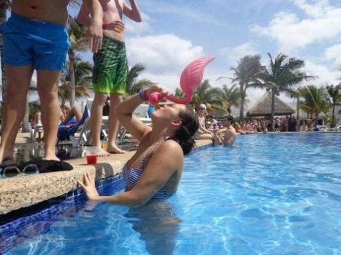 Amusing Drunk Fails That Up The Awesomeness (30 pics)