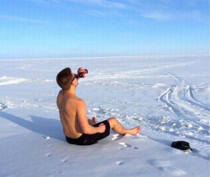 Acid Picdump (93 pics)
