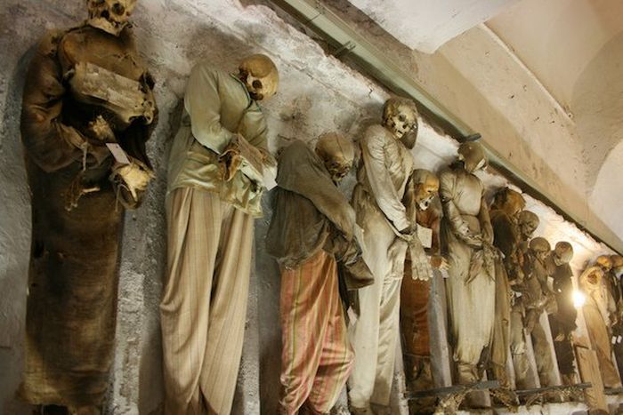 The 15 Creepiest And Most Terrifying Places On Earth (15 pics)