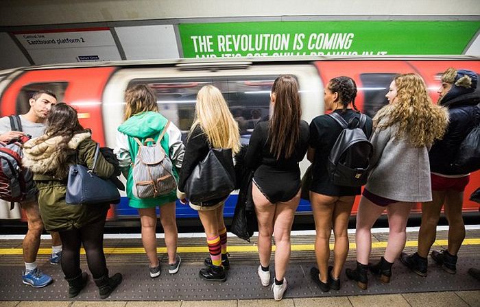 Subway Riders Around The World Enjoy No Pants Day (15 pics)