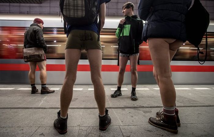Subway Riders Around The World Enjoy No Pants Day (15 pics)