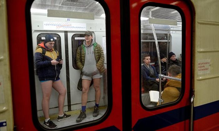 Subway Riders Around The World Enjoy No Pants Day (15 pics)