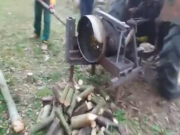 This Homemade Wood Cutting Machine Is Simple But Brilliant