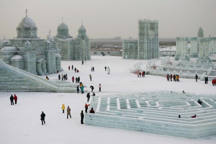 There Is An Entire City Made Out Of Ice In China (10 pics)