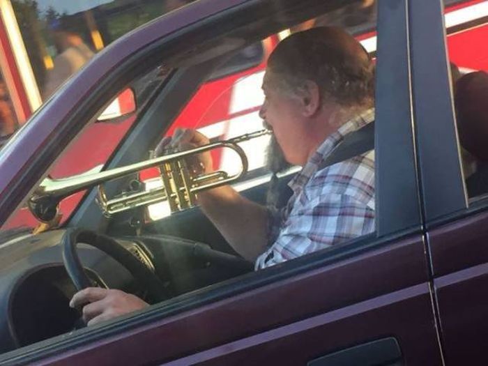 A Hilarious Dose Of Car Humor To Make Your Day (45 pics)
