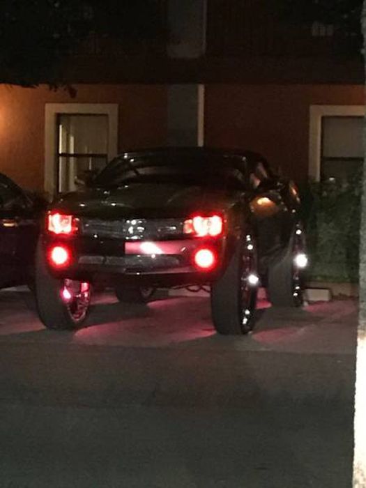 A Hilarious Dose Of Car Humor To Make Your Day (45 pics)