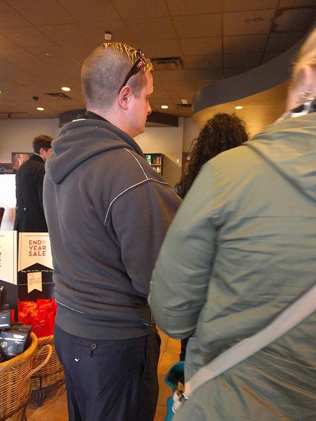 You Can Tell A Lot About Somebody By Looking At Their Haircut (37 pics)