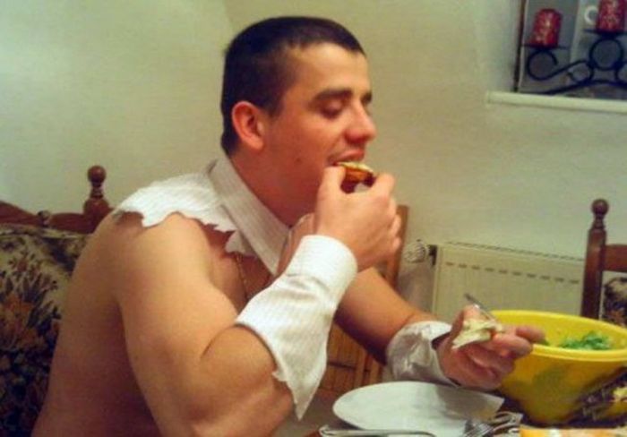 Random Hilarious Photos Of Men Being Men (34 pics)