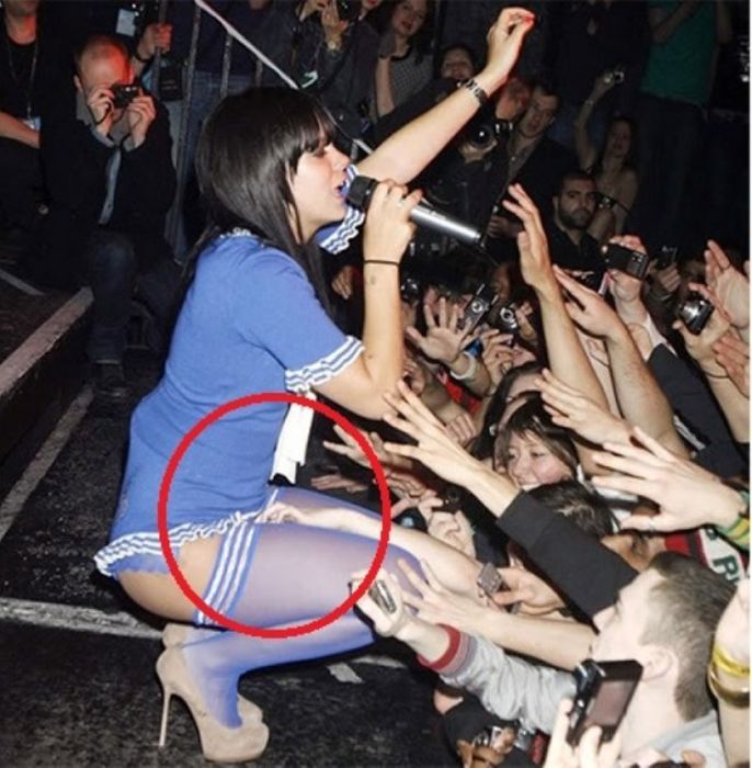 Really Ridiculous Moments That Were Caught On Camera (30 pics)