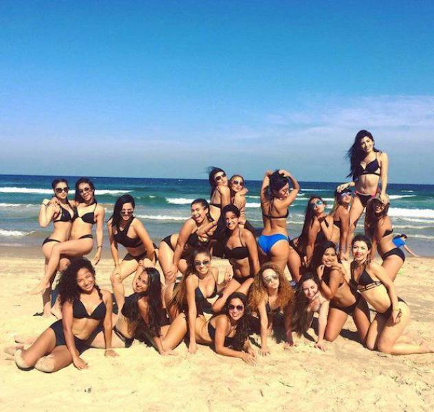 When It Comes To Beautiful Ladies The More the Merrier (42 pics)